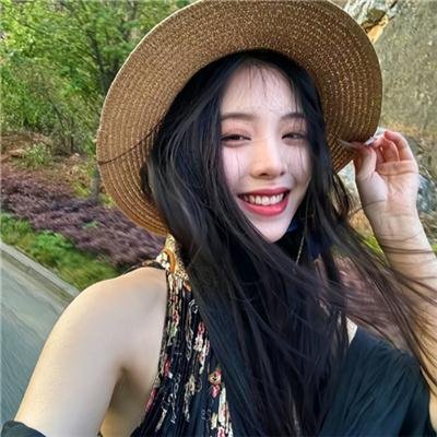 完全夏绿蒂 在线观看剧照